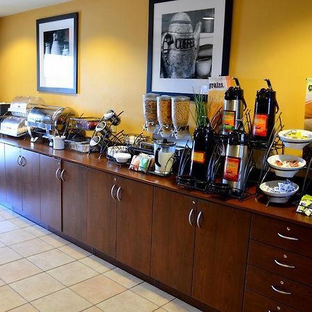 Microtel Inn And Suites By Wyndham Ролінз Екстер'єр фото
